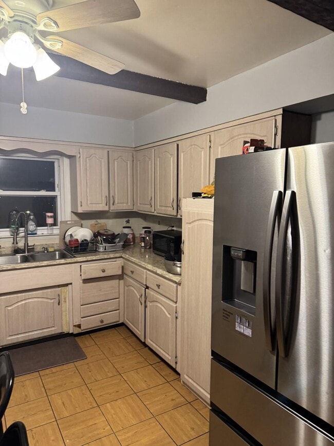 Foto del edificio - 9119 Smith Ave