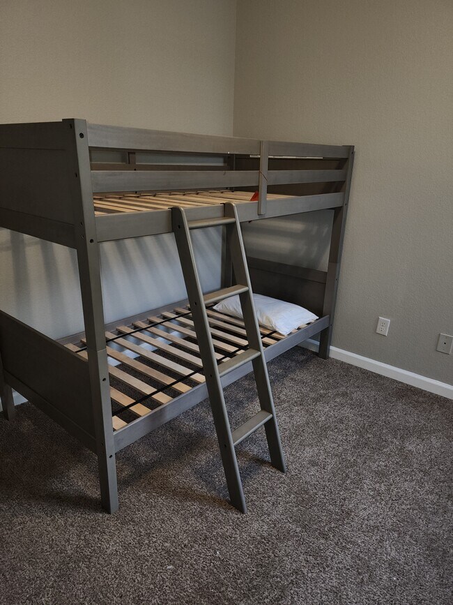 Foto del edificio - 5512 Muth Ct