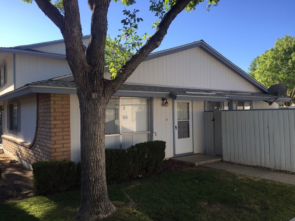 Primary Photo - 988 Mesa Ridge Dr