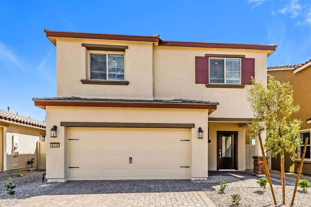 Foto principal - 4236 Golden Sol St