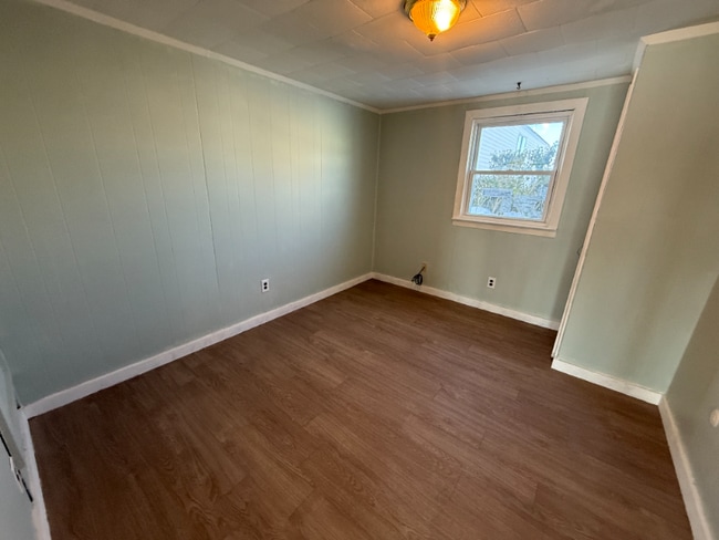 Building Photo - 190 Ashworth Ave