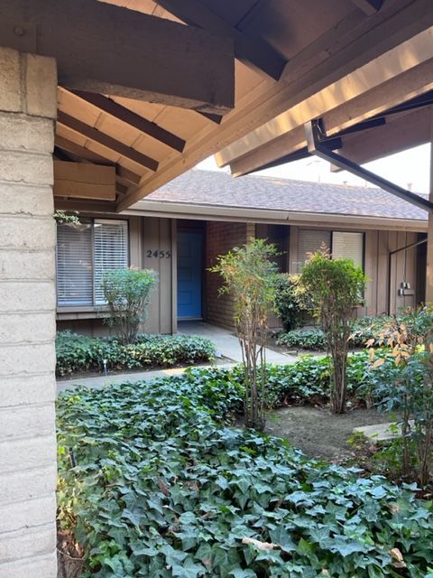 Foto del edificio - 2455 American River Dr