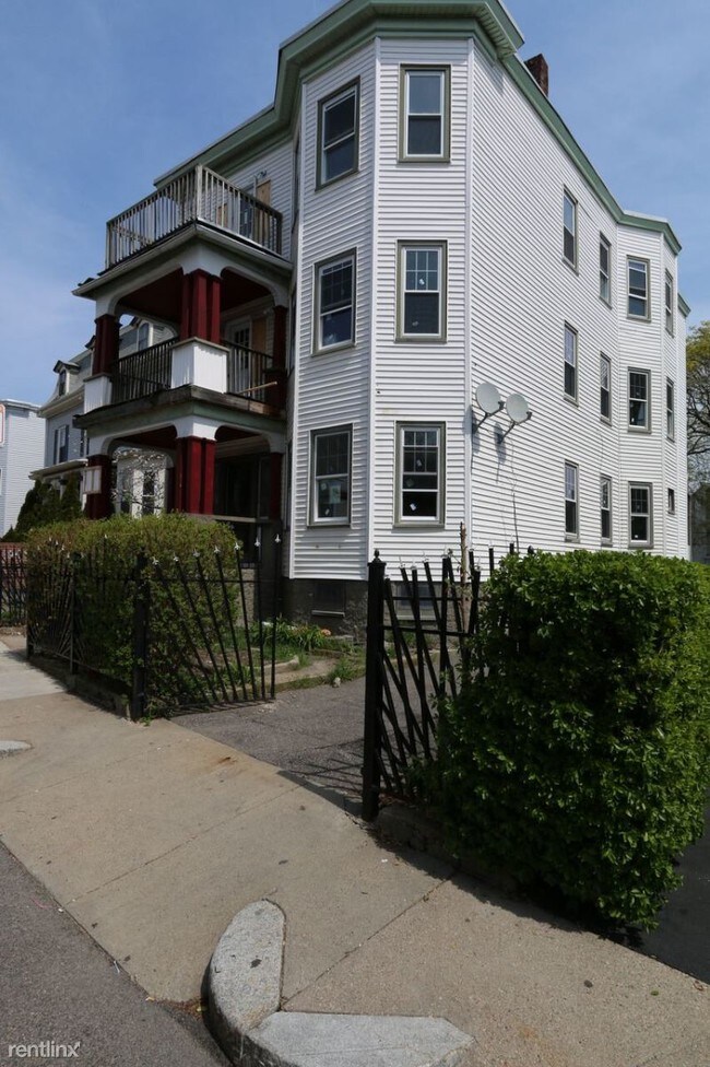 Building Photo - 4 br, 2 bath  - 17 Moseley St