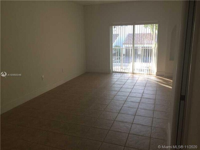 Building Photo - 5650 NW 115th Ct