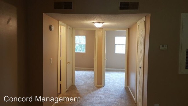 Foto del edificio - 3304 N Elm St