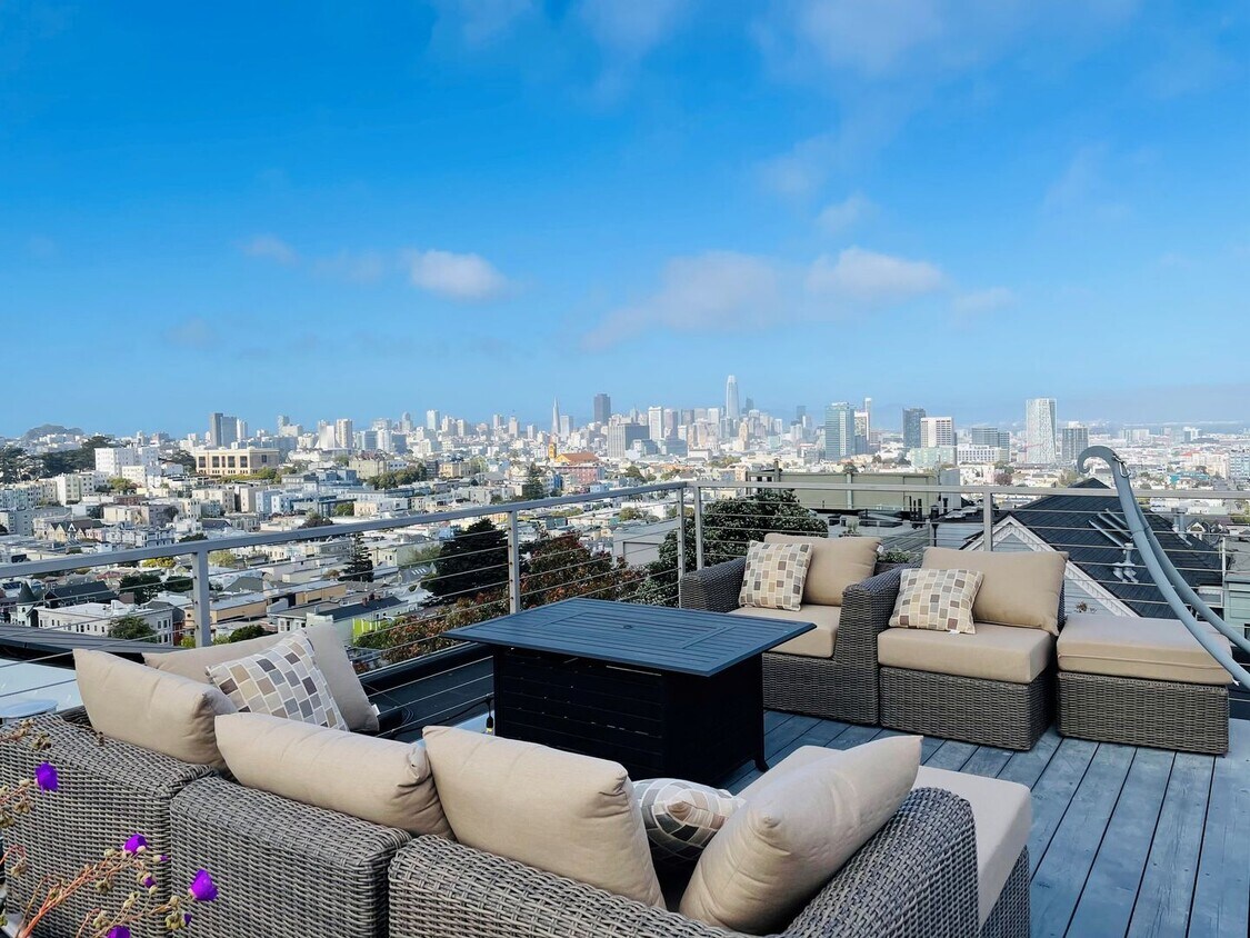 Primary Photo - 2 Bedroom, 2 Bathroom condo in Ashbury Hei...