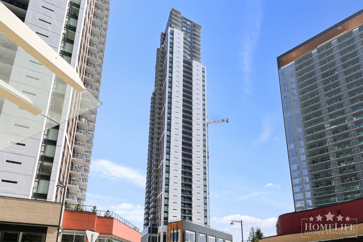 Primary Photo - 1 Bed, 1 Bath Condo for Rent in Surrey Cen...