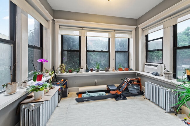 Foto del edificio - 4854 N Albany Ave