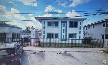 Building Photo - 2101 Calais Dr