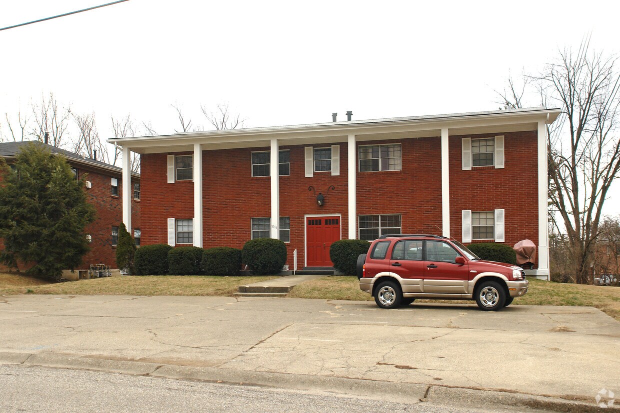 Primary Photo - 3016 Pamela Way