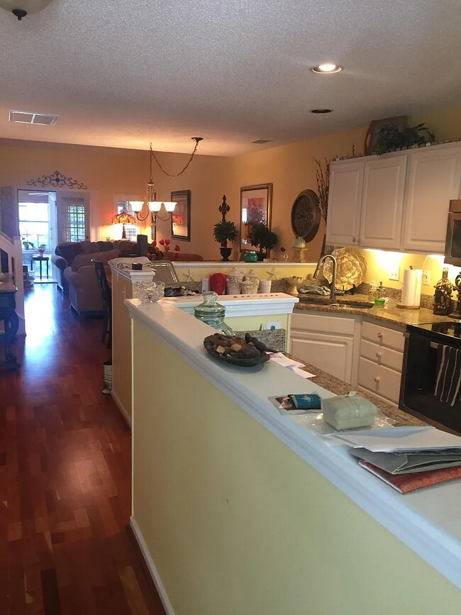 Foto del edificio - 71 Pembroke Ln