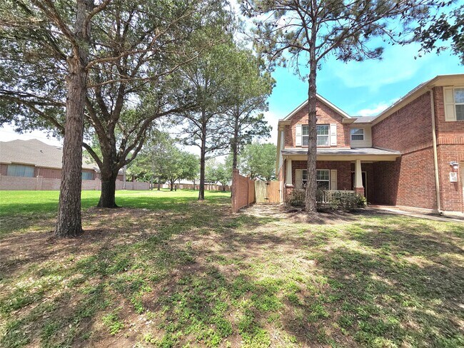 Foto del edificio - 4411 Wellington Grove Ln