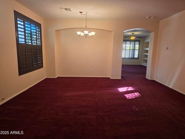 Building Photo - 1162 E Springfield Pl