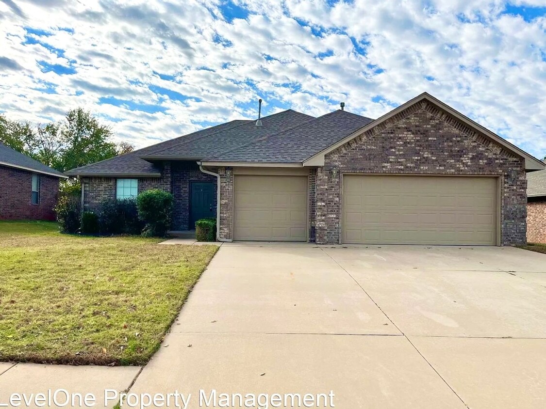 Primary Photo - Wonderful 4 bed, 2 bath 3 car in Falcon Ri...