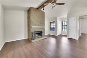 Foto del edificio - 728 Woodland Ct