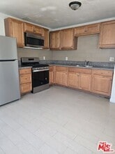 Building Photo - 1117 W 94th St