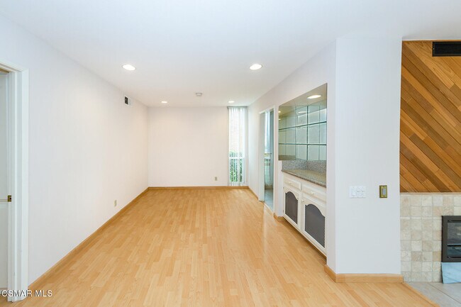 Foto del edificio - 31550 Agoura Rd