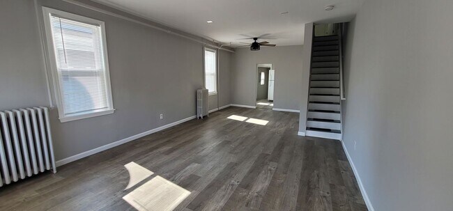 Foto del edificio - 2011 Caspian Ave