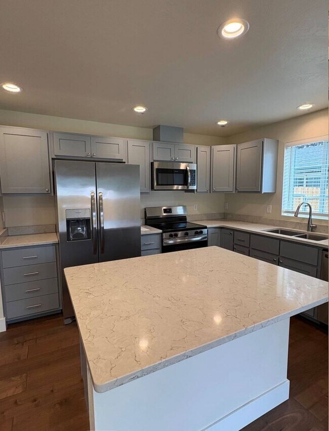 Foto del edificio - 613 St Thomas Ln