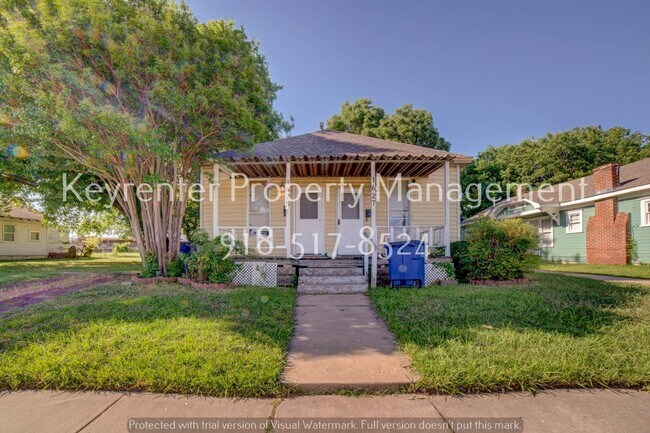 Foto del edificio - 1625 E 4th St