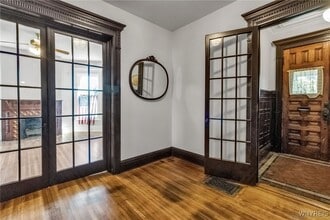Building Photo - 45 St Johns Pl