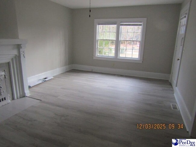 Building Photo - 511 Seneca Dr