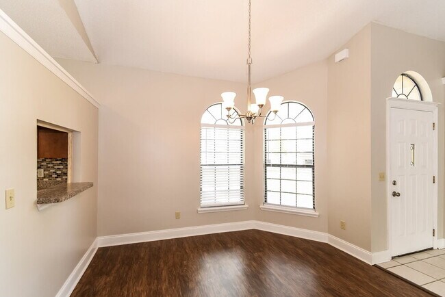 Foto del edificio - 7711 Collins Ridge Blvd