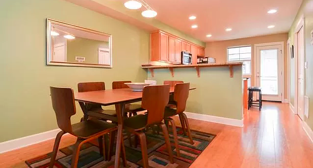 Building Photo - 2653 SW Sylvan Heights Dr