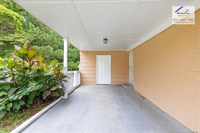 Foto del edificio - 743 Rustland Dr