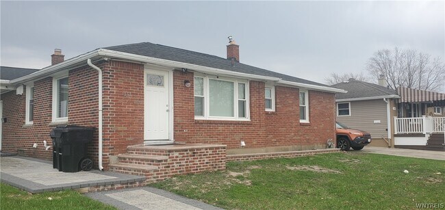 Building Photo - 151 Lamson Rd