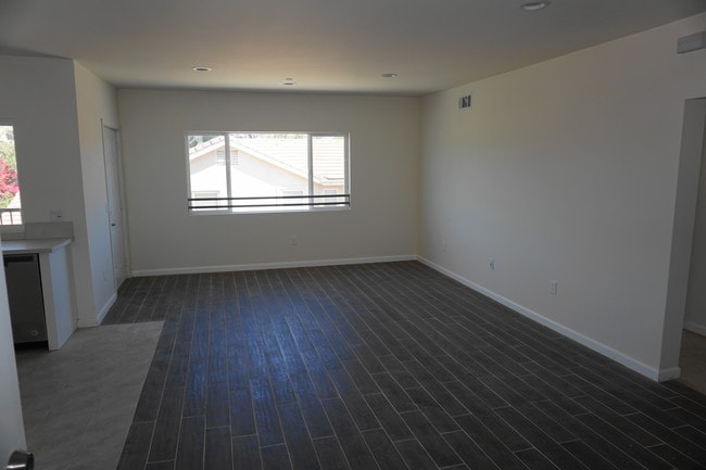Building Photo - 9126 Langdon Ave
