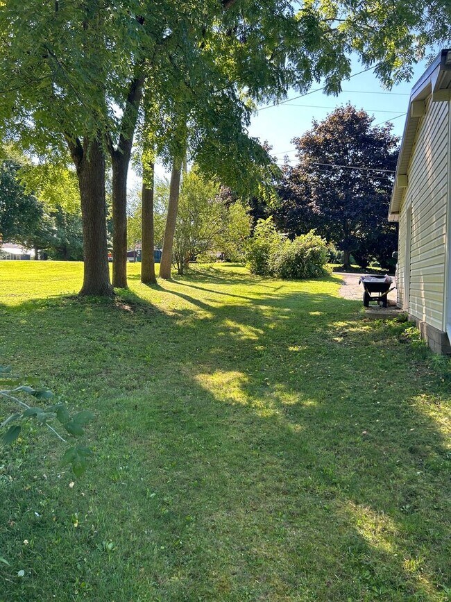 Building Photo - 3 Bedroom Single Family Home in Hannibal