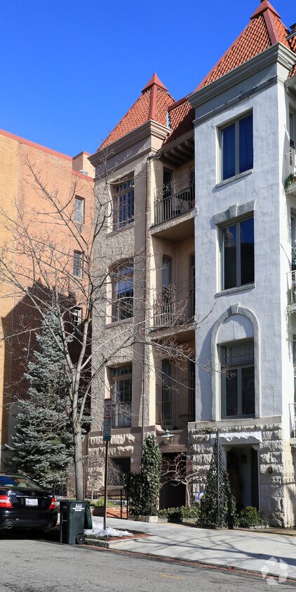 Building Photo - 1829 Phelps Pl NW