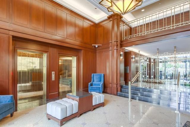 Foto del edificio - 500 W Harbor Dr