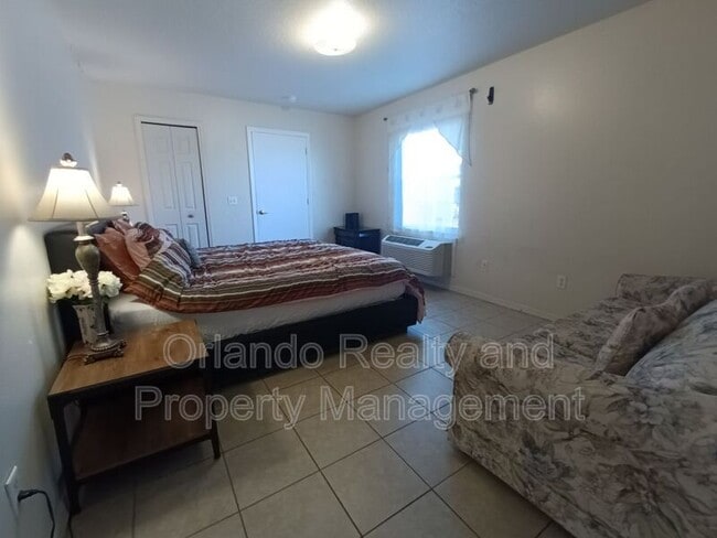 Building Photo - 271 Caribbean Dr