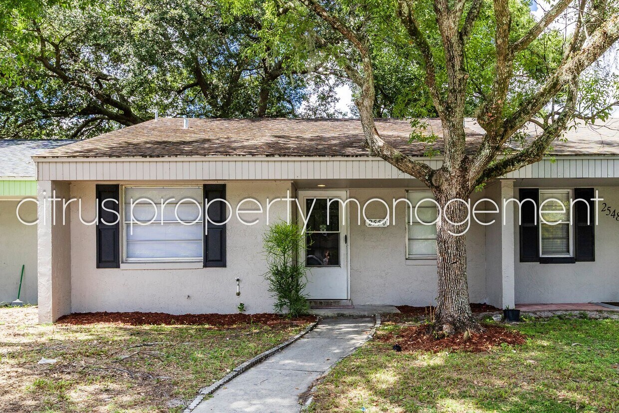 Foto principal - 2/2 Home with fenced yard
