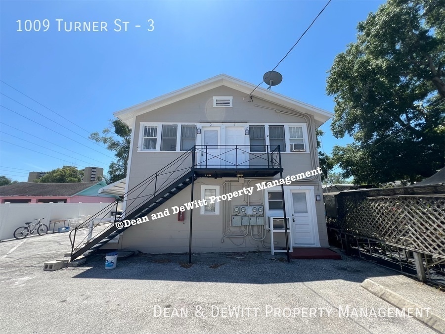 1009 Turner St Unit 3, Clearwater, FL 33756 Room for Rent in