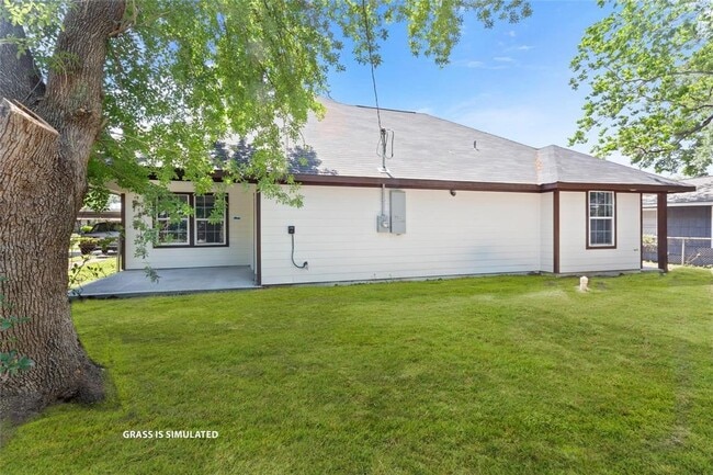 Building Photo - 5811 Northridge Dr