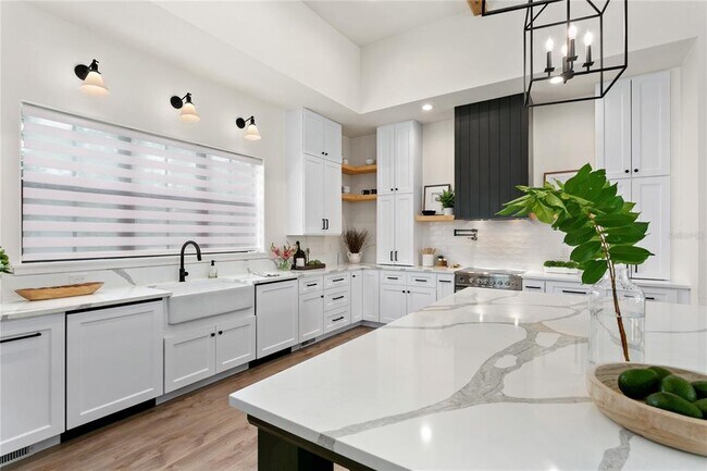 Building Photo - 7824 Marsh Pointe Dr