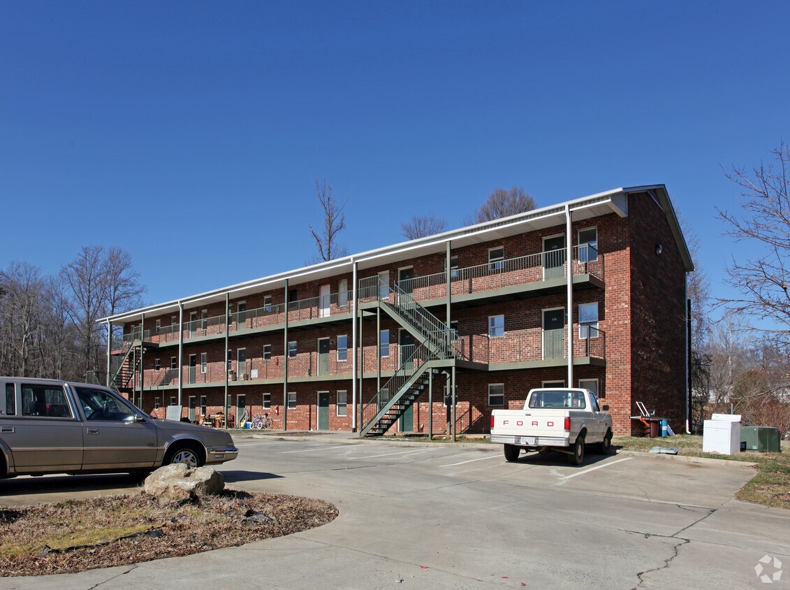 Piedmont Manor Apartments Kernersville, NC