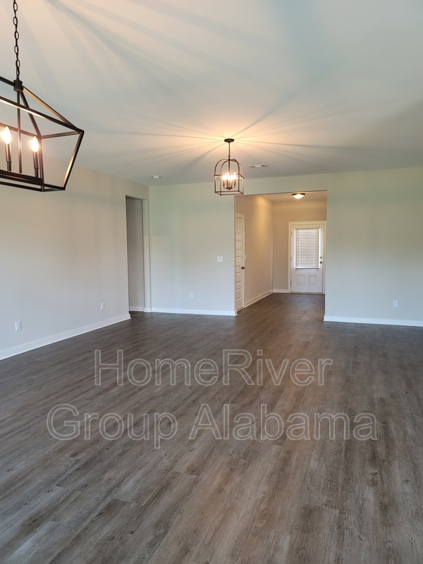 Building Photo - 14273 Sugarberry Ln