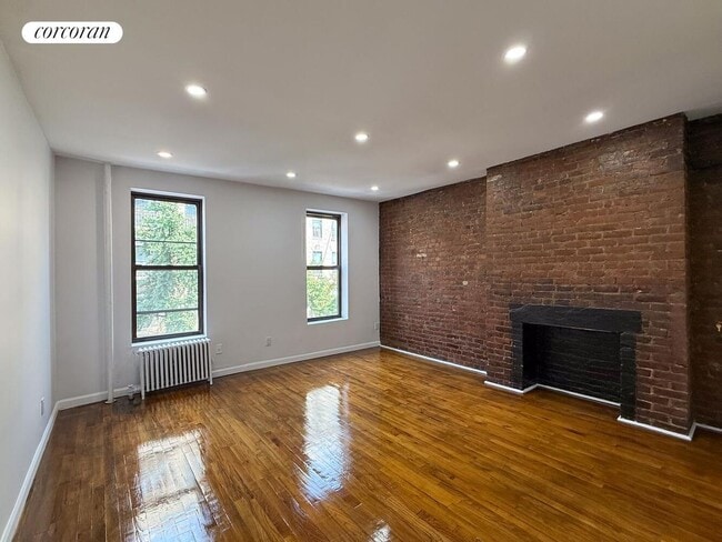 Building Photo - 208 Avenue B