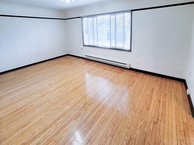 Foto del edificio - 6209 1/2 15th Ave NW-202