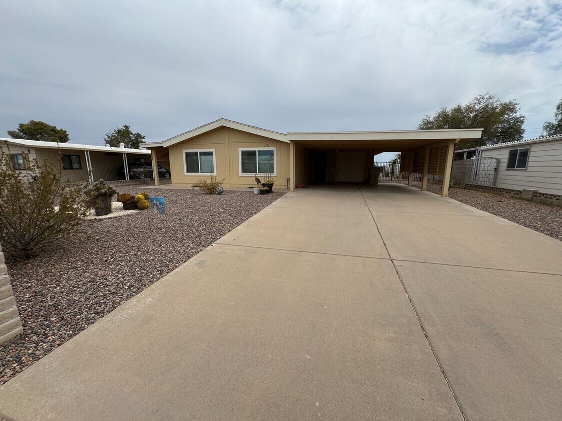 Primary Photo - 9331 E Navajo Pl