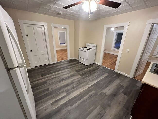 Building Photo - 23-25 Dale Street