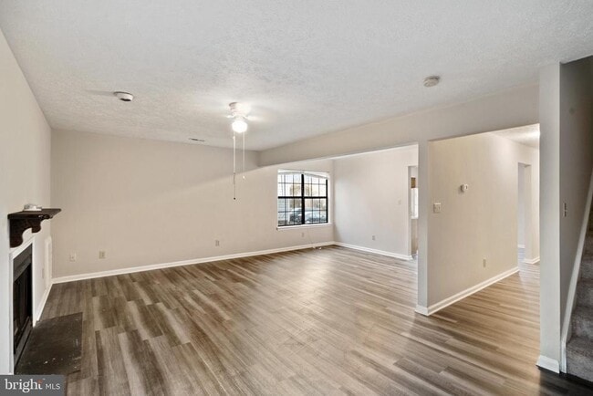 Building Photo - 1689 Skiffes Blvd