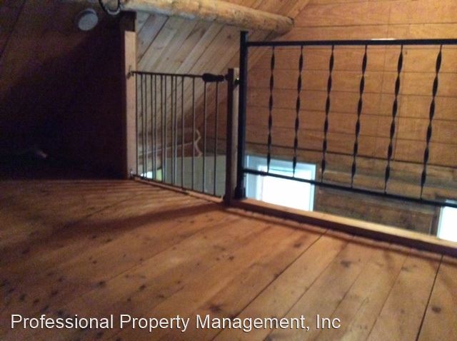 Building Photo - 20475 Ridgewood Dr
