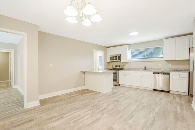 Foto del edificio - 5215 Hiram Lithia Springs Rd SW