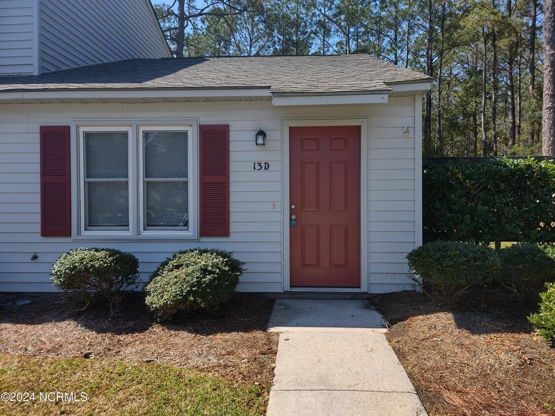 Foto principal - 13 Portwest Townhouses Dr