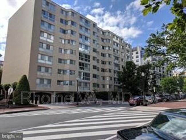Photo - 922 24th St NW Apartment